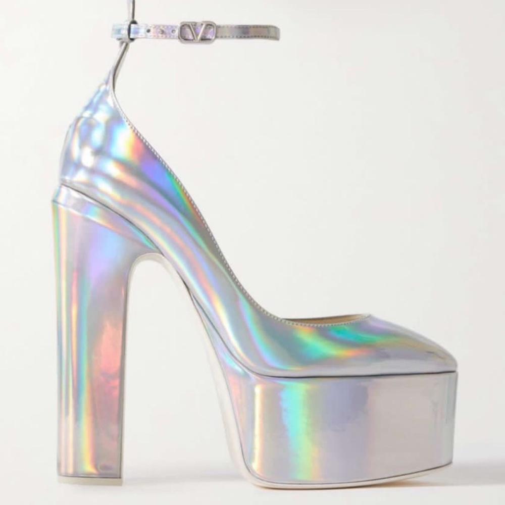 Valentino Garavani Tango Platform size 38.5